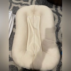 Snuggle Me Organic baby lounger
